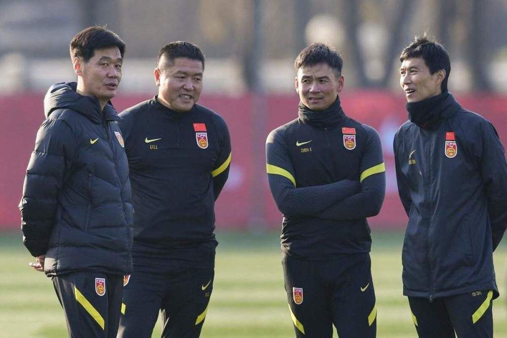 纯情邻居和俏房客